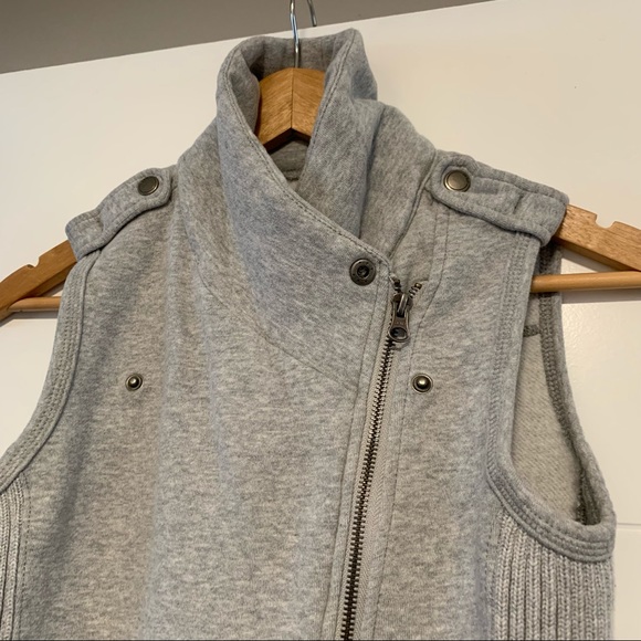 Aeropostale | Grey Vest - Picture 4 of 14